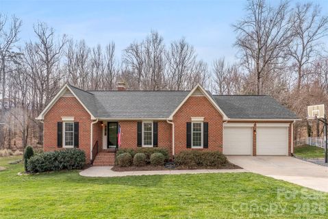 111 Creek Hollow Trail sold home in Point Crossing, Belmont, NC