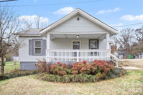 304 Adrian Street sold home in Adrian Park, Mount Holly, NC