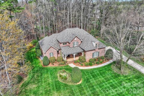 4017 Deer Track Court sold home in Telfair, Mint Hill, NC