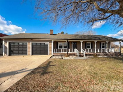 203 Williams Road pending home in Williamsburg Acres, Kings Mountain, NC