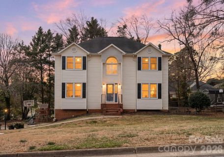 22 31st Avenue Court pending home in Meadow Creek, Hickory, NC