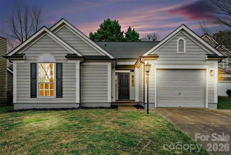 10327 Creswell Court sold home in Cambridge, Charlotte, NC