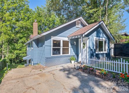 52 Boyd Avenue