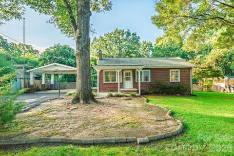 5212 Wales Street sold home in Royal Oaks, Charlotte, NC