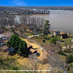 335 Yachtsman Drive