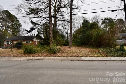 4210 Dinglewood Avenue active home in Howie Acres, Charlotte, NC
