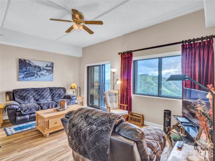 303 Sugar Top Drive active home in Sugar Top Resort Condominiums, Sugar Mountain, NC