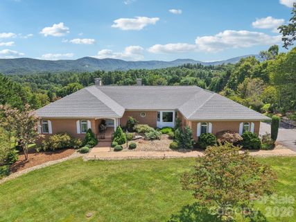 18 Thornapple Drive