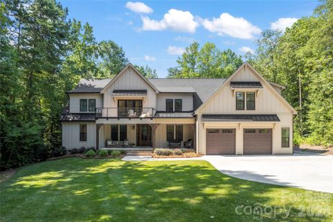 2866 Backwoods Trail