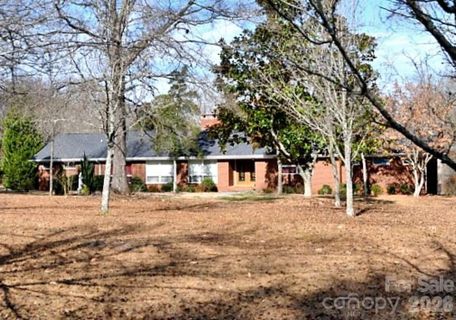 14325 Fountain Lane