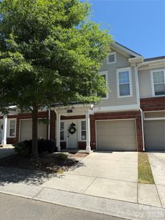 14208 Castle Abbey Lane active home in Coventry Court Townhomes, Charlotte, NC