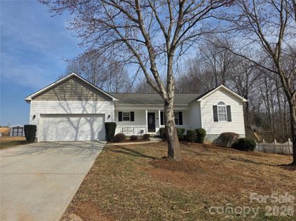 2034 Redberry Lane sold home in Strawberry Fields, Conover, NC