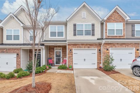 3941 Rothwood Lane