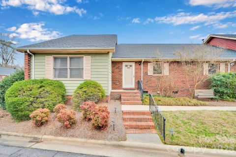 1300 Larchmont Place sold home in Wiltshire Village, Salisbury, NC