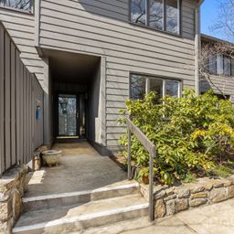 102 Crowfields Drive