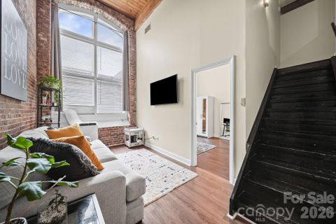 201 S Hoskins Road active home in Foxridge Lofts, Charlotte, NC