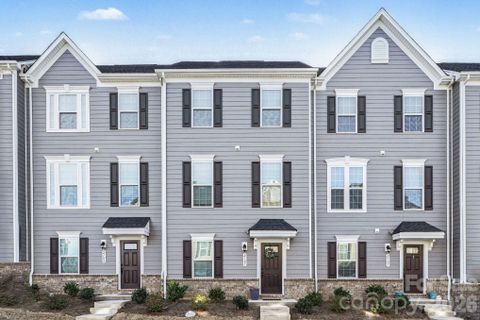 2105 Autumn Olive Lane sold home in Stone Creek Townhomes, Matthews, NC