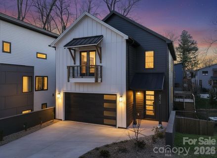 4325 Raney Way active home in Oakhurst, Charlotte, NC