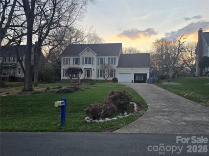 8917 Dartmoor Place sold home in Glencroft, Mint Hill, NC