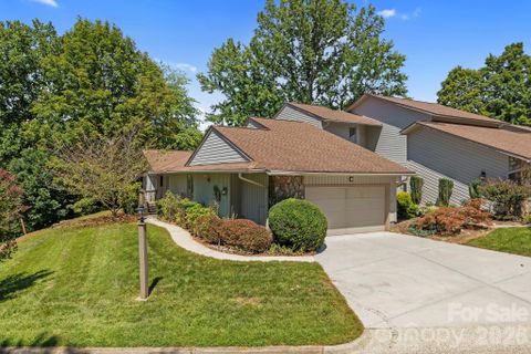 101 Deerlake Drive sold home in Deerwood, Asheville, NC