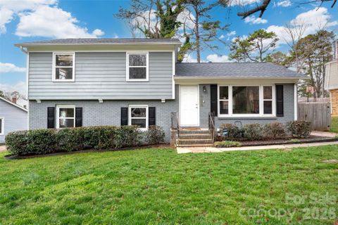 5610 Lawrence Orr Road sold home in Four Seasons, Charlotte, NC