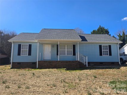 122 Kendra Drive active home in Doolie Meadows, Mooresville, NC