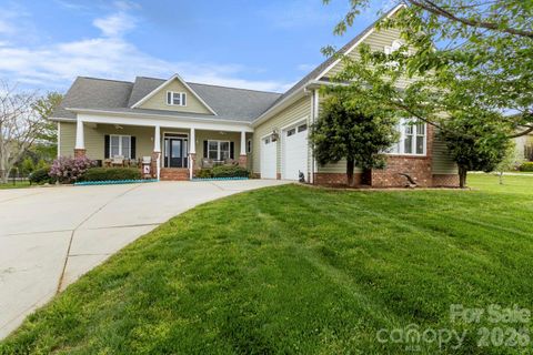 557 Luther Drive sold home in Sigmon Farms, Iron Station, NC
