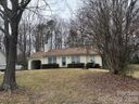 9208 Chislehurst Road sold home in Mint Hill, SC