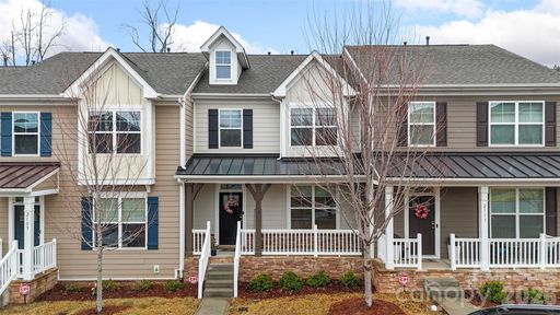 2109 Laurel Village Circle pending home in Laurel Walk, Belmont, NC