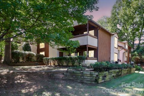 5719 Dockside Drive sold home in Brandywine, Charlotte, NC