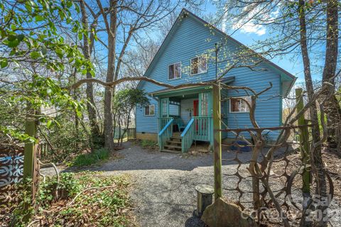 195 Prospectors Trail sold home in Treehaven, Black Mountain, NC