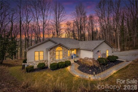 737 Woodbine Road sold home in Woodbine Acres, Waynesville, NC