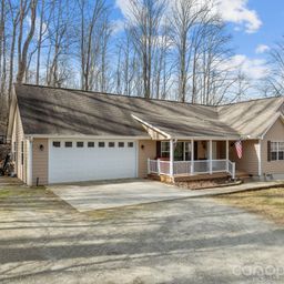 400 Honey Locust Trail