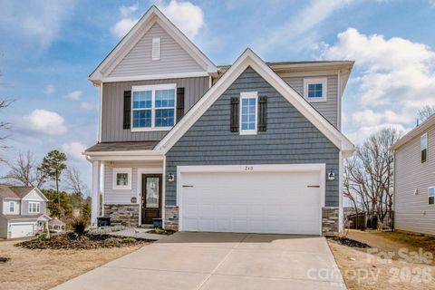 240 Eden Avenue active home in Gambill Forest, Mooresville, NC