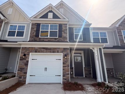 4321 Black Court