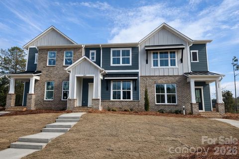587 Cape Cod Way pending home in Hardy Pond, Rock Hill, SC