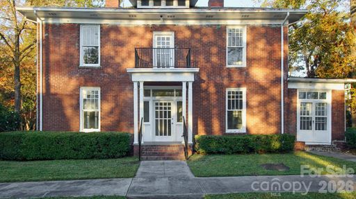 107 Pine Street