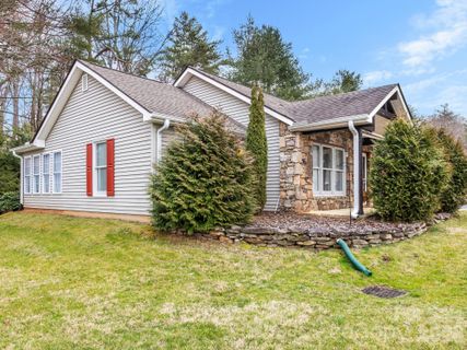 234 Rocky Mountain Way sold home in The Hills At Averys Creek, Arden, NC