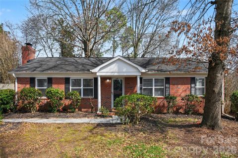 8205 Meadowind Circle
