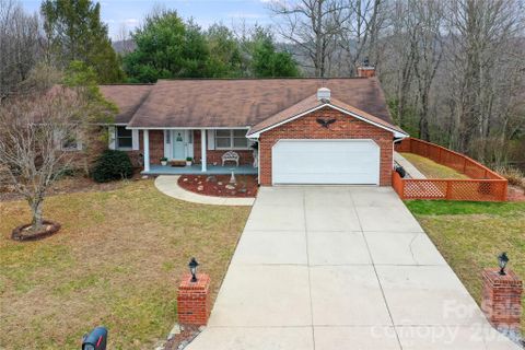 109 Eagle Rock Trail active home in Rambling Ridge, Hendersonville, NC