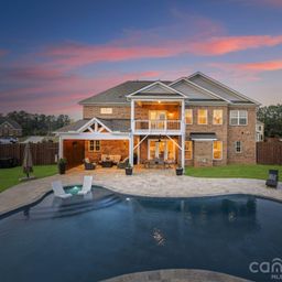 1053 Harlow S Crossing Drive