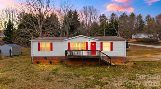 2404 Stones Throw Court sold home in Stone Creek, Lenoir, NC