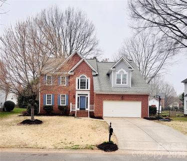 8810 Peppergrass Lane sold home in Hunter Oaks, Waxhaw, NC