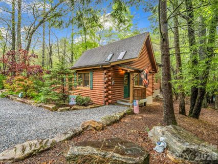1040 Soquili Drive active home in Connestee Falls, Brevard, NC