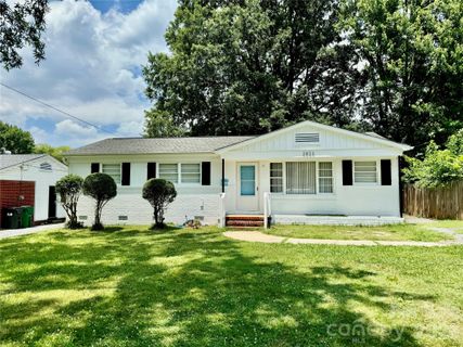 2823 Albany Lane