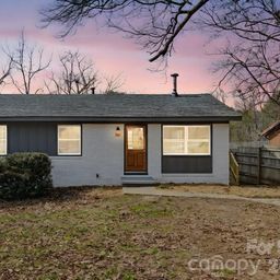 40 Evelake Drive