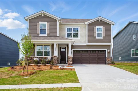 2718 Phoenix Court active home in Westfall, Gastonia, NC