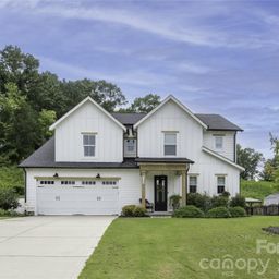 123 Country Lake Drive