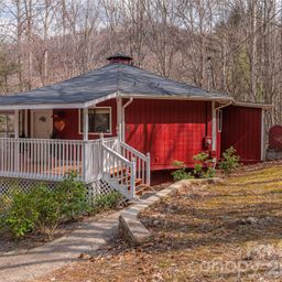500 Apple Tree Court