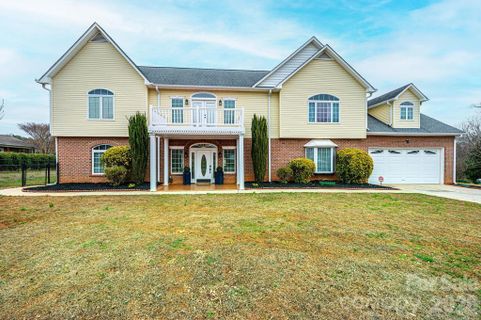1360 Sweetbriar Lane